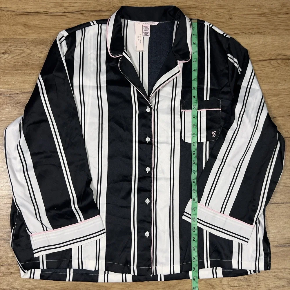 Victoria’s Secret Satin Pajama Sleep Shirt‎ Button Down Black White Stripe S.XXL
